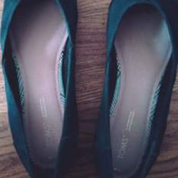 Brand New Women's Toms 