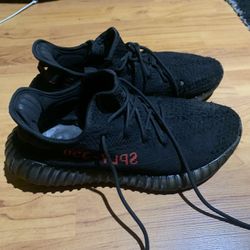 Yeezy 350 V2 Bred