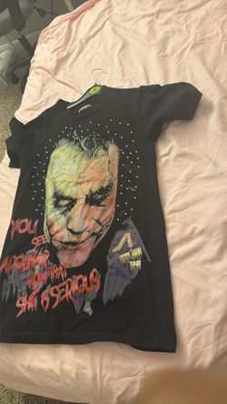 Graphic tee