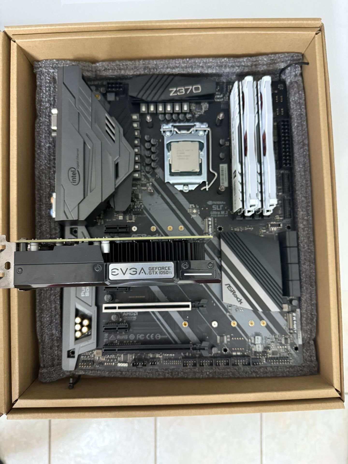 Z370 i5 8600K 32 Gb RAM GTX 1050 Ti