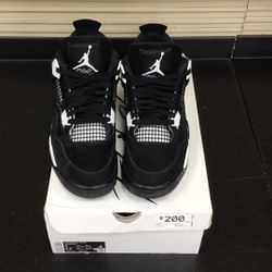 Air Jordan 4 Retro