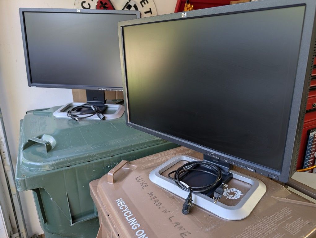 HP LP2475w 24 Inch Widescreen Monitors