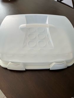 WILTON - Sheet Cake and Cupcake Carrier 3 in 1 Caddy - Plastic - White