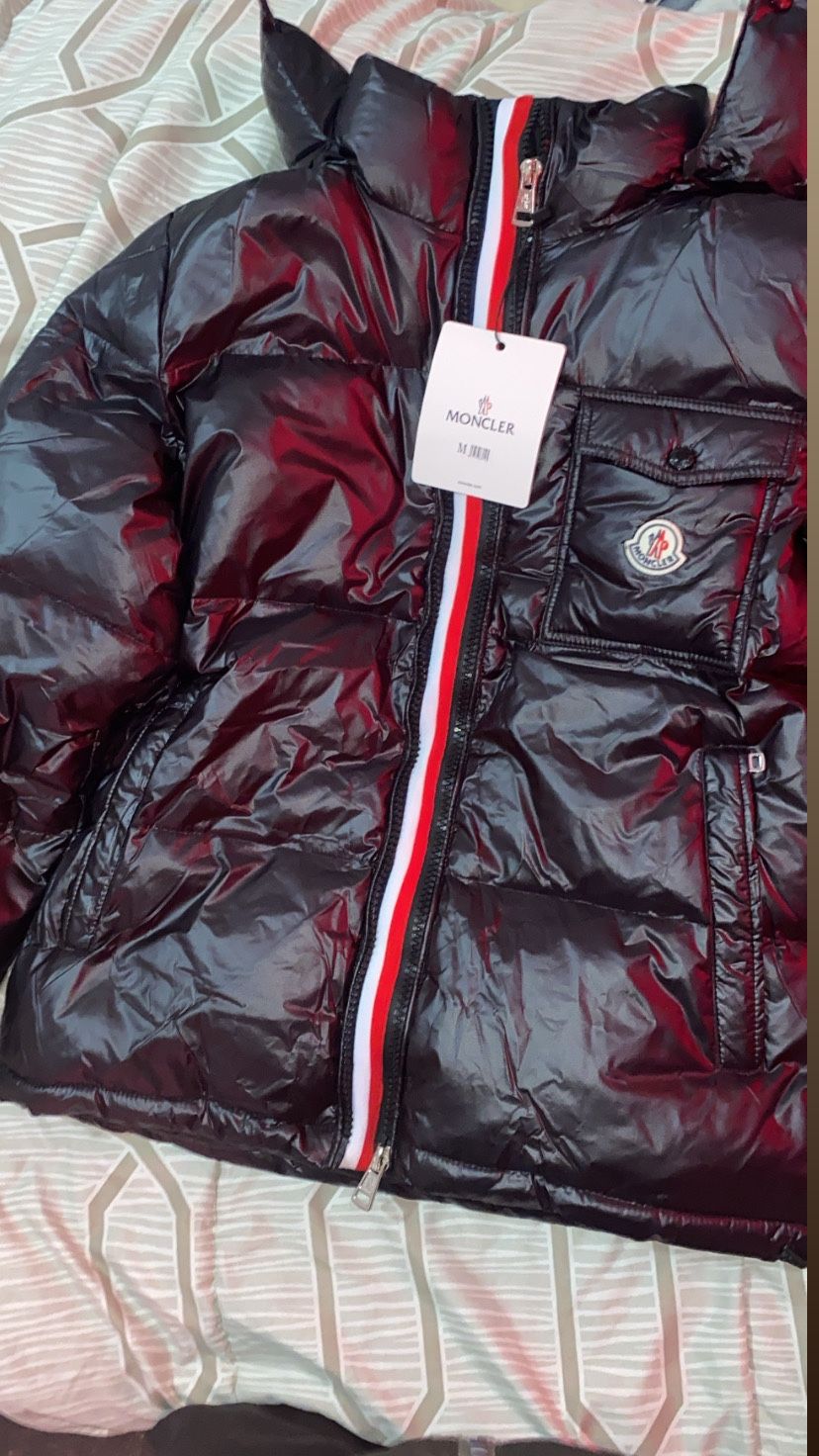 MONCLER Black Montbeliard Down Jacket