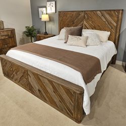 Manager's Special!!!! The Balmar 4 pc King Size Bedroom Collection