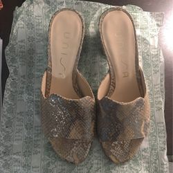 Unisa Snakeskin Block Heel Size 9.5