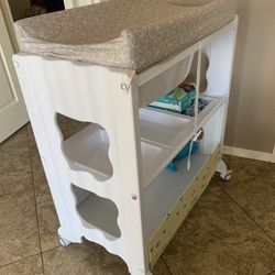 Baby Bath And Diaper 