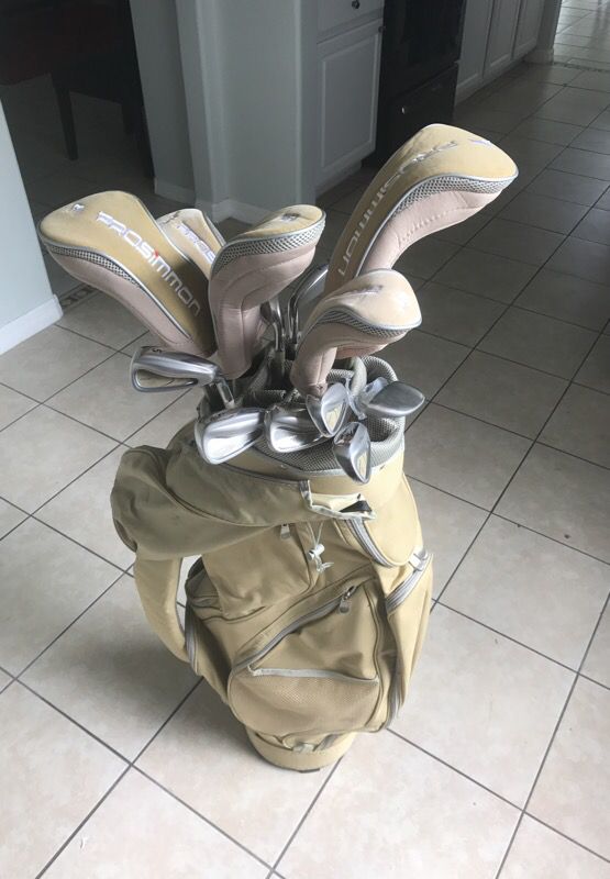 Golf clubs set w/ bag