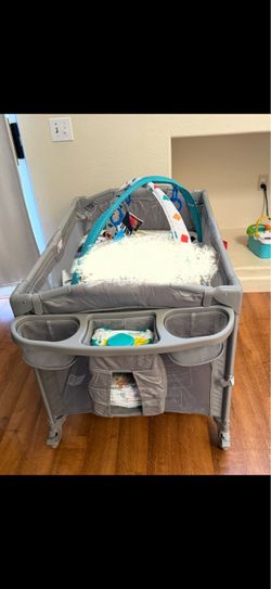 Baby Pack ’n Play with Bassinet & Storage – Like New