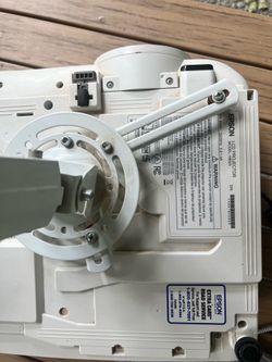 Epson projector with screen