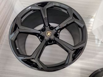 ONE Lamborghini Urus Black Wheel Rim OEM