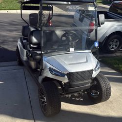 Deluxe Golf Cart