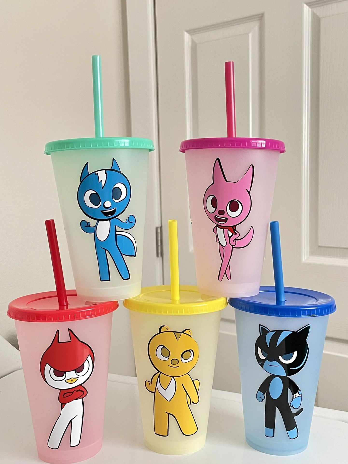 Kids Cups / Party Cups / Party Favors / Mini Force / Color Changing Cups