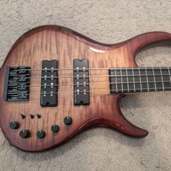 Sire 2nd Generation M7 4-string Bass Guitar