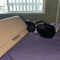 Burberry Glasses & Case