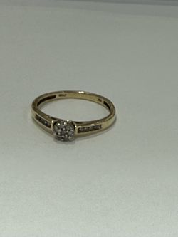 10k Diamond Ring