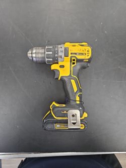 Dewalt drill driver with battery