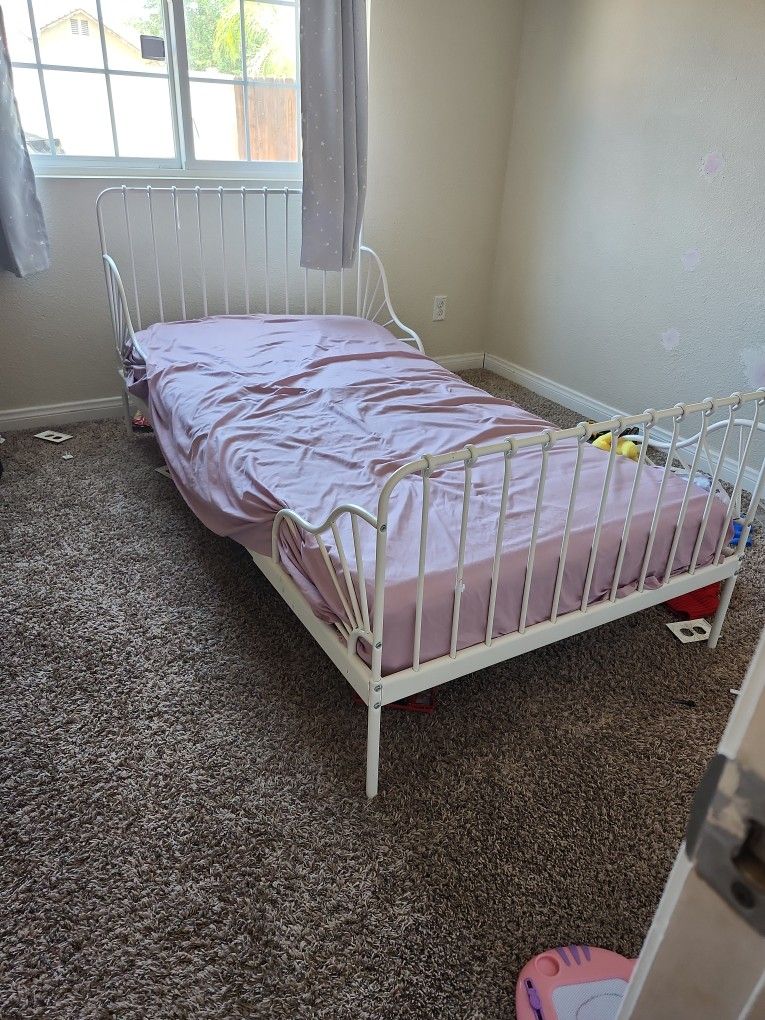 Toddler/Kid Bed