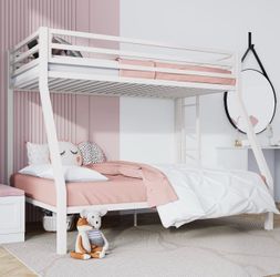Bunk bed twin top and full bottom
