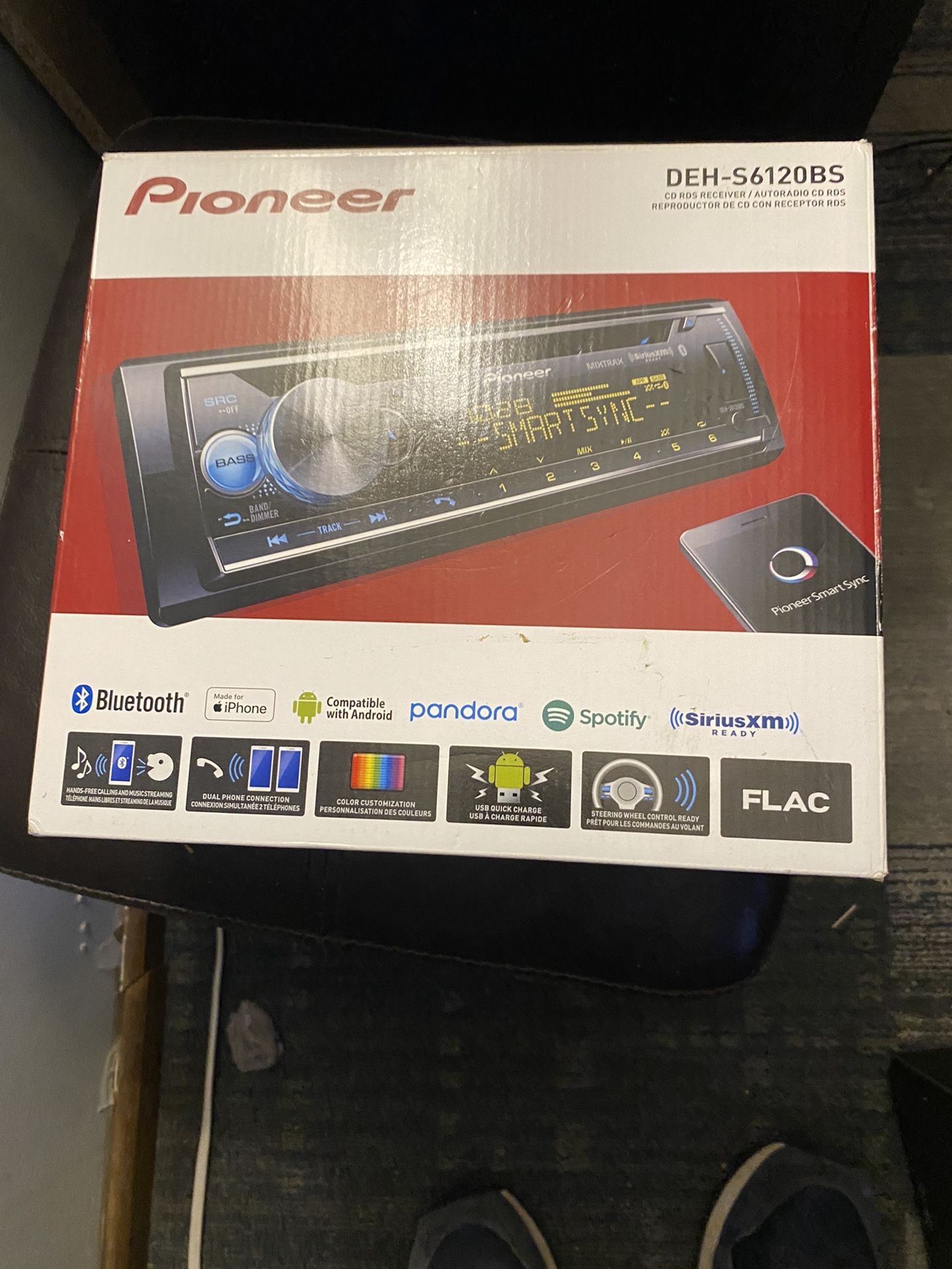 Pioneer AM/FM CD Reciever Bluetooth DEH- S6120BS