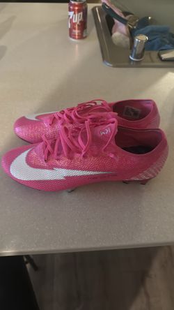 Nike cleats size 11