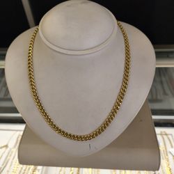 14k Gold Cuban Cuban Link Necklace 22.4 Grams 22 Long Layway Available 10% Down If You Interested Please Make Sure You Ask For Maribel Thank You 