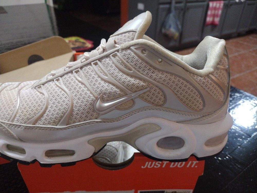 desert sand nike air max plus