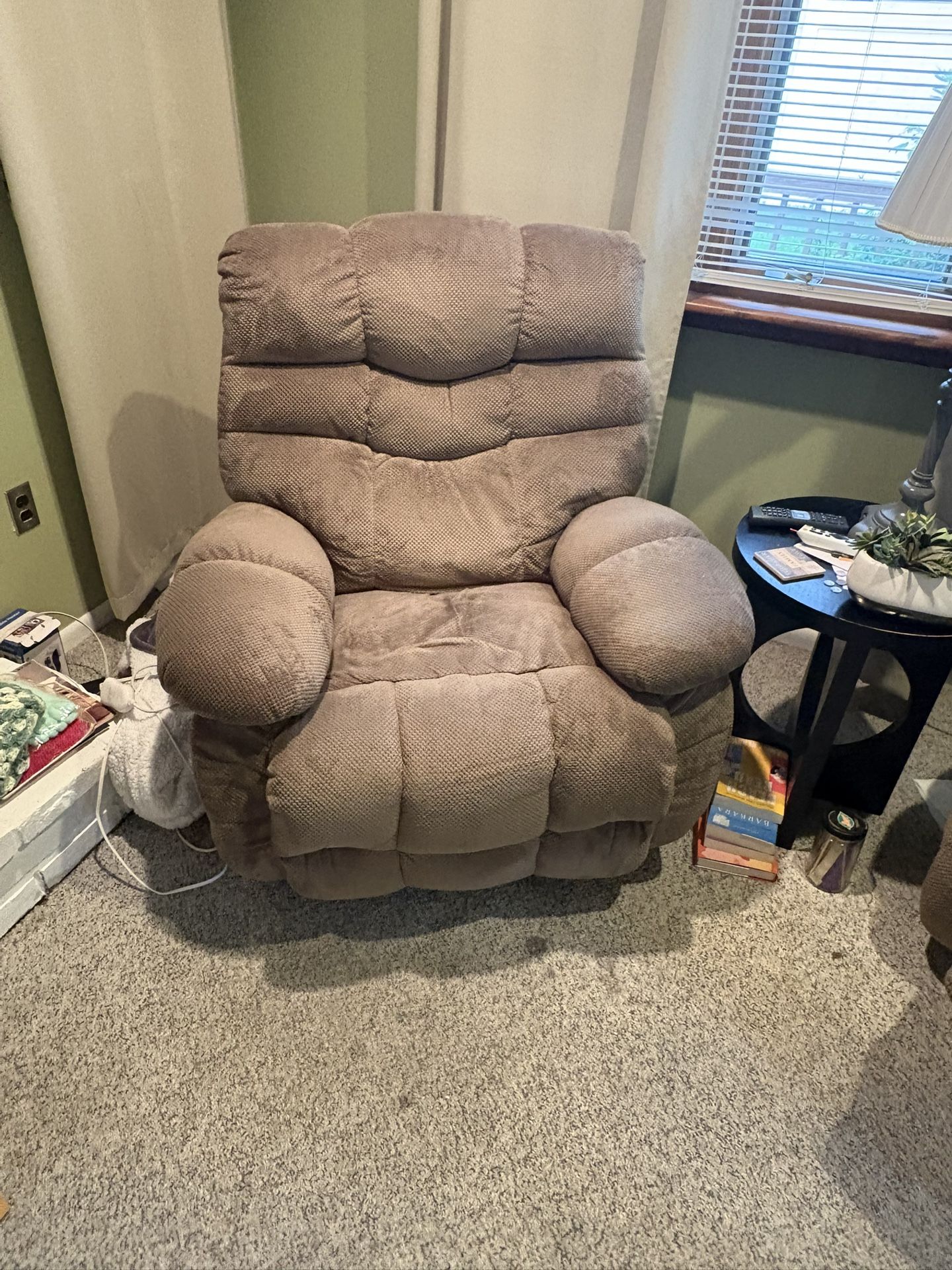 Rocker Recliner (2)