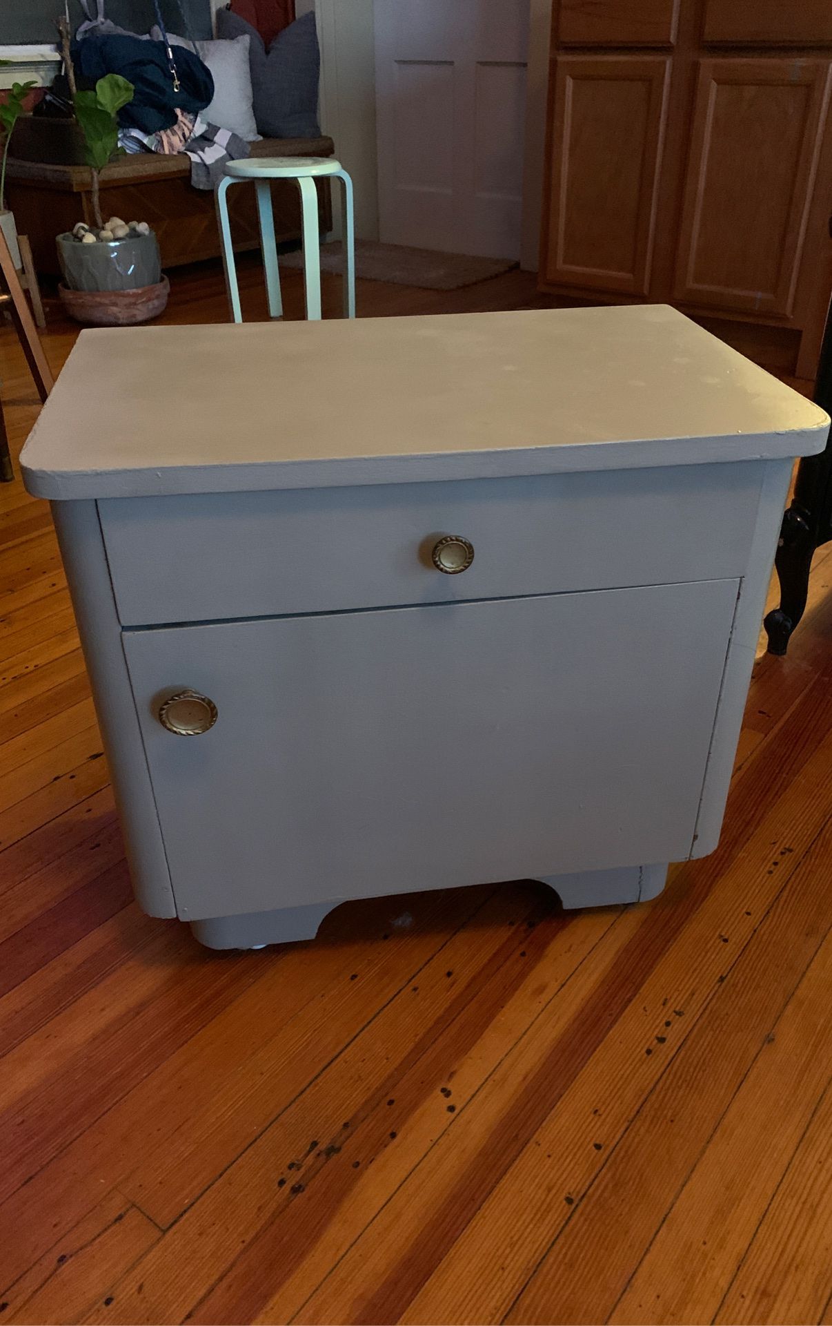 Gray nightstand w/storage and drawer
