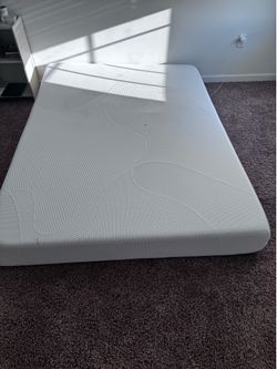 Queen Memory Foam Mattress