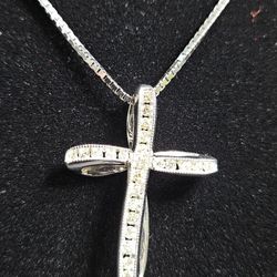 14k White Gold Diamond Cross Pendant With 14k White Gold Box Chain 