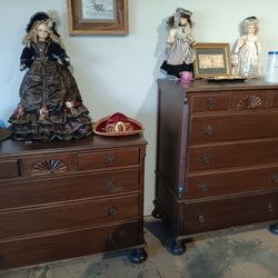 Beautiful Set Of Antique Dressers Great Condition 75 Dollars Each Or 150 Total