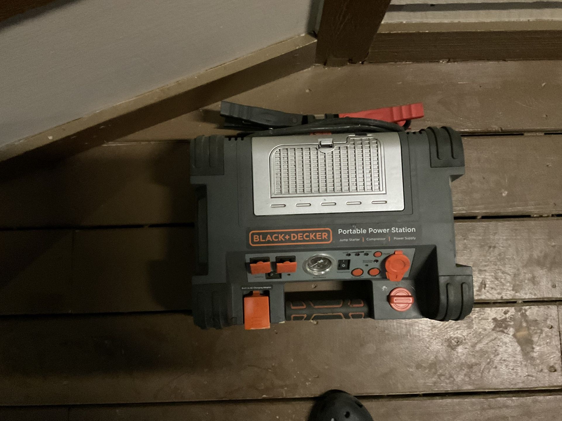 Back Decker Portable Power Station