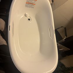 Newborn to baby bath