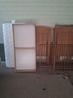 Stanley Furniture Young American Wooden Crib with Mattress