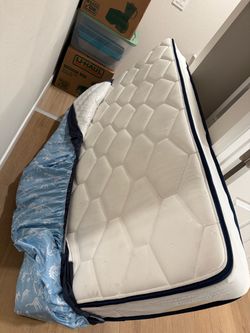 Twin size bed