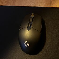 Logitech G305 Gaming Mouse Brand New 