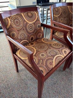 24 wooden chairs as a lot