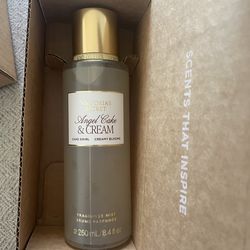 Brand new Victorias Secret Perfume and Lotion Sets💕