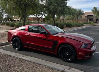 2014 Ford Mustang v6
