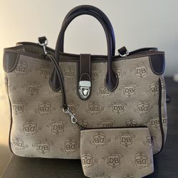 Authentic Dooney &  Bourke handbags large |New