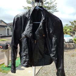 Ladies Jacket Size Small Leather