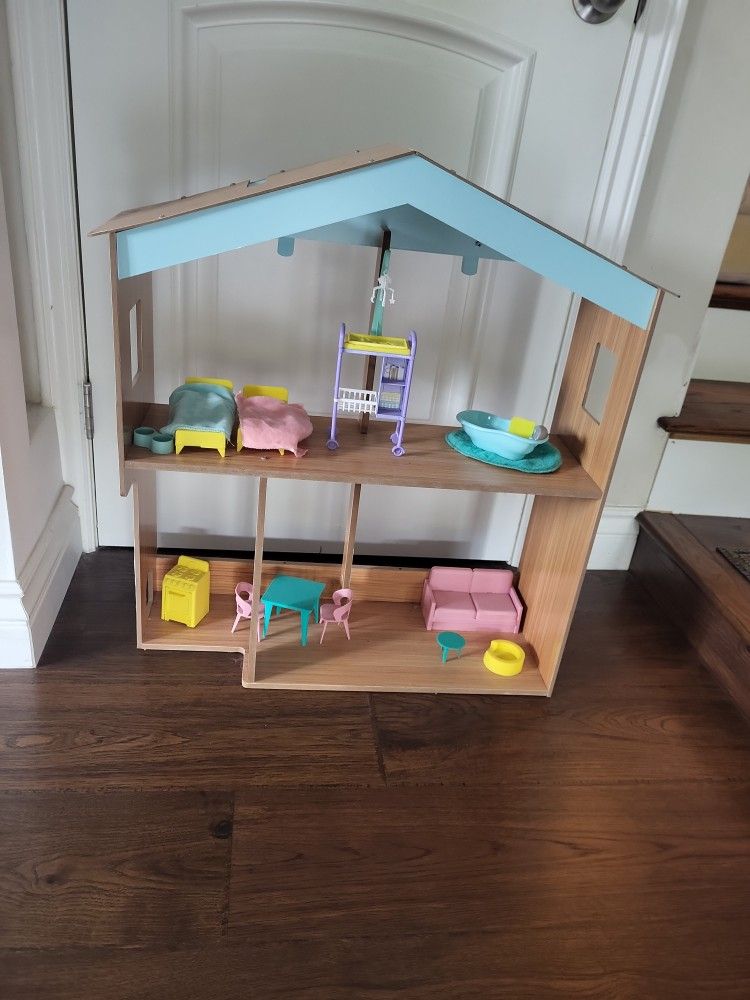 KIDKRAFT DOLLHOUSE