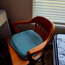Really Nice Vintage Chairs Was Given To Me But Doesn't Match My Other Furniture