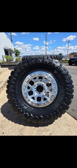 17" KMC KM444 Beadlocks w/ 35x12.50R17 Toyo MT tires