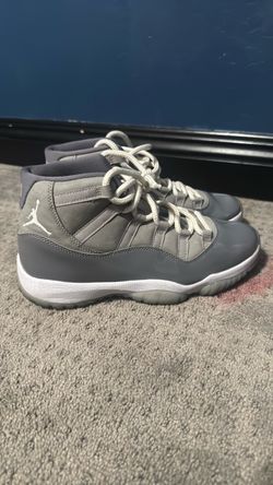 Jordan 11’s size 9