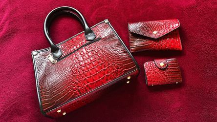 Red Croc-Embossed Handbag Set ā 3 Piece Matching Collection