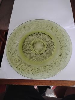Vintage Indiana Daisy pattern plate 9.38" set of 4