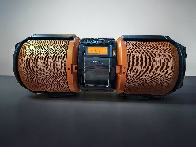 Sharp Portable CD Stereo system GX-M10 (Boombox)