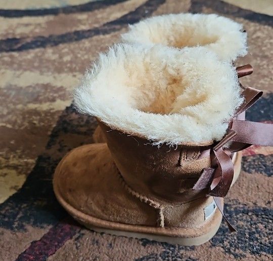 Ugg Boots Child Size 6